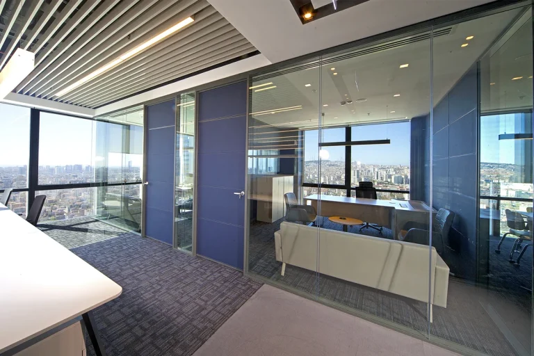 Beyçelik genel merkez – Vitrum Duo ofis içi cam bölme sistemi