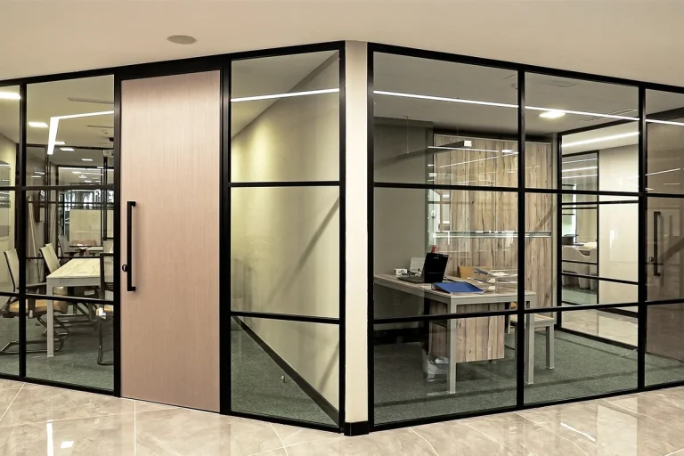 Taksim Catoni ofisinde cam cama ofis bölme çözümü